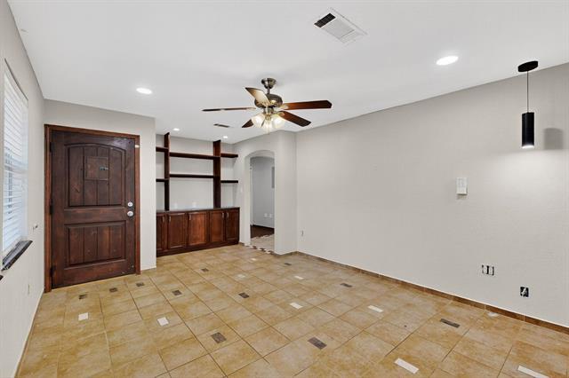 Building Photo - 4429 Oleander Trail