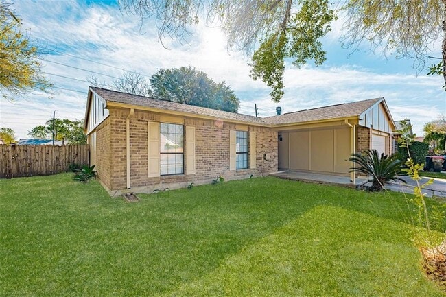 Building Photo - 330 Tara Plantation Dr