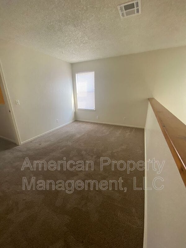 Building Photo - 2303 W Quantico St