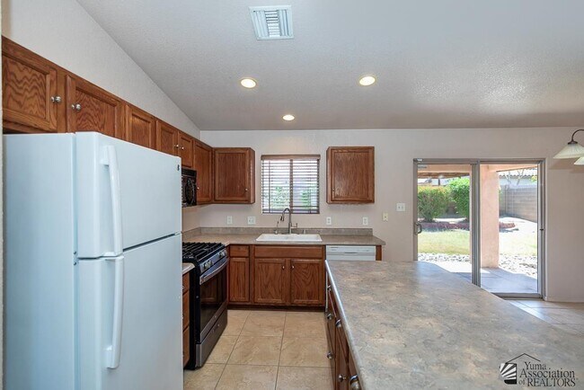 Building Photo - 11149 E 26th St