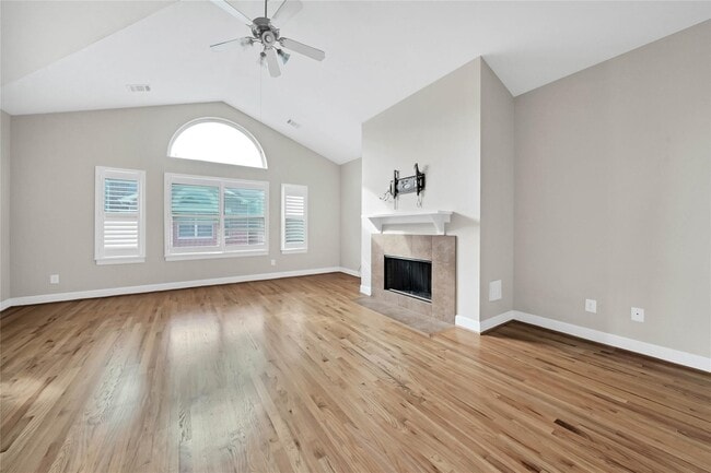 Building Photo - 3633 Main Plaza Dr