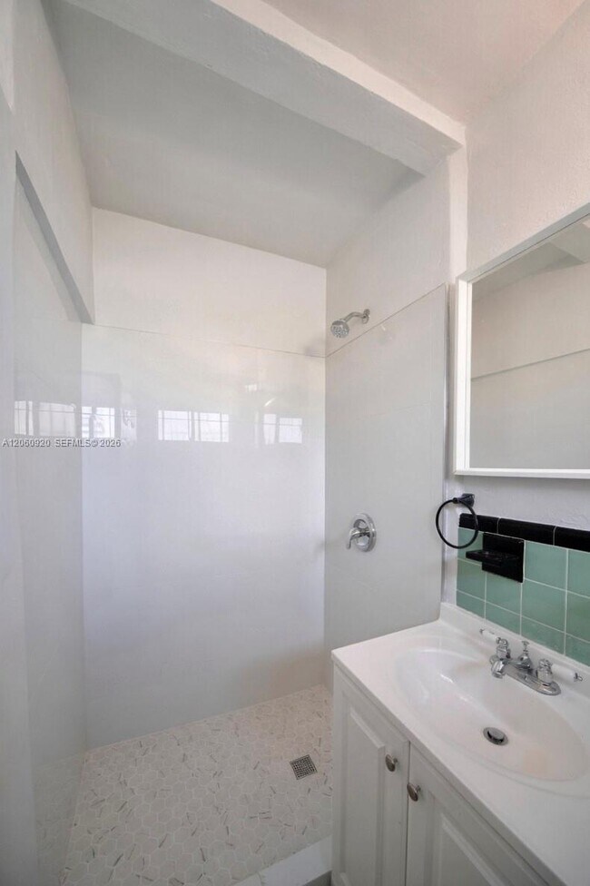 Building Photo - 8636 NW 35th Pl