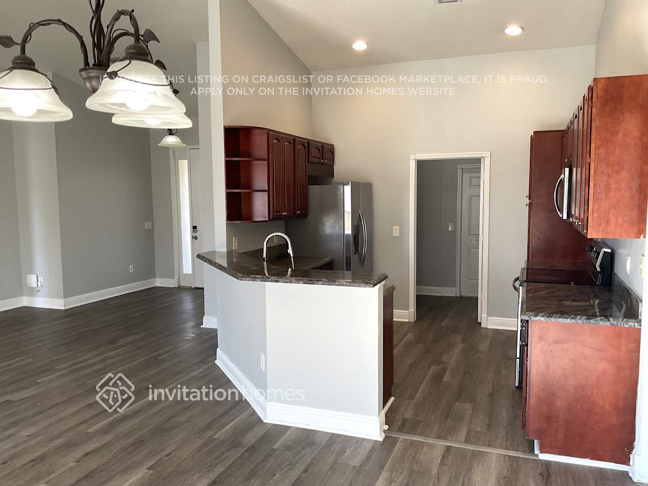 Building Photo - 1462 SW California Blvd