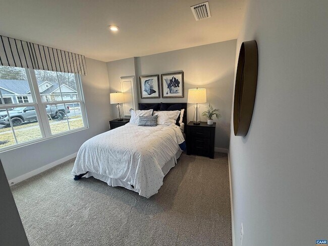 Building Photo - 5175 Lazy Branch Ln