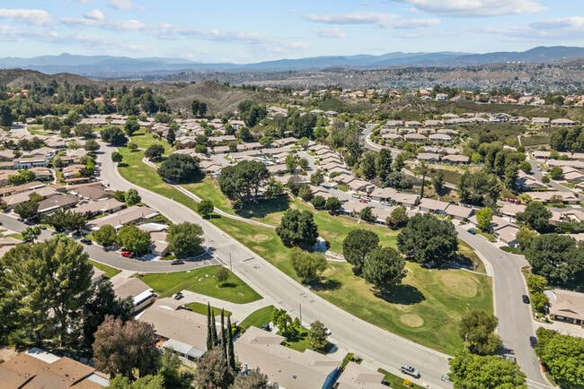 Building Photo - 26851 Oak Branch Cir