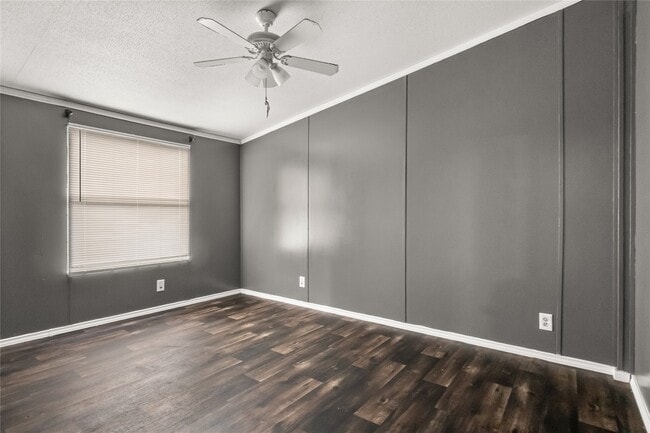 Building Photo - 811 De Lorean Ct