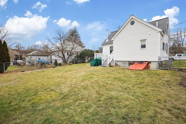 Building Photo - 32 Beloit Rd