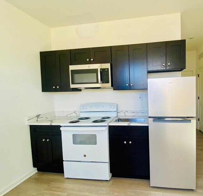 Building Photo - 11 Viola Way