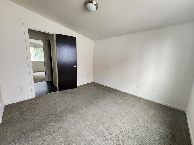 2nd bedroom - 2118 NE 89th St