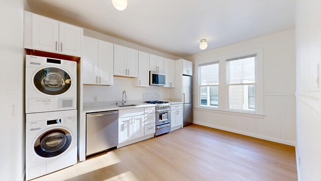 Building Photo - 507 Greenwich St