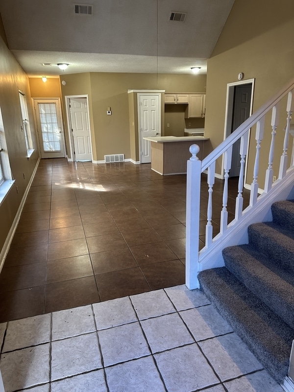 Building Photo - 3963 Gavick Dr