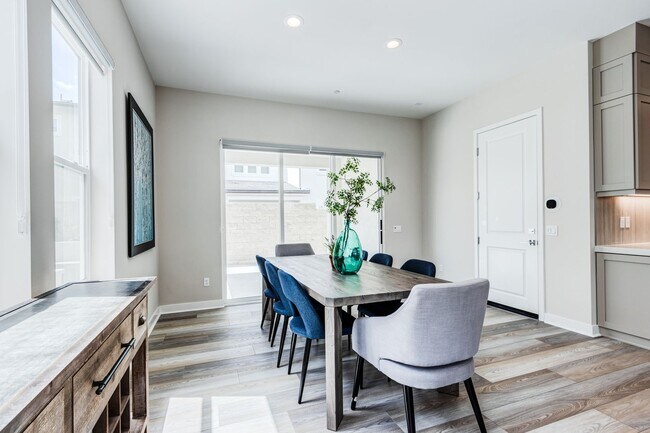 Building Photo - Incredible Fully Furnished New Home In Lak...