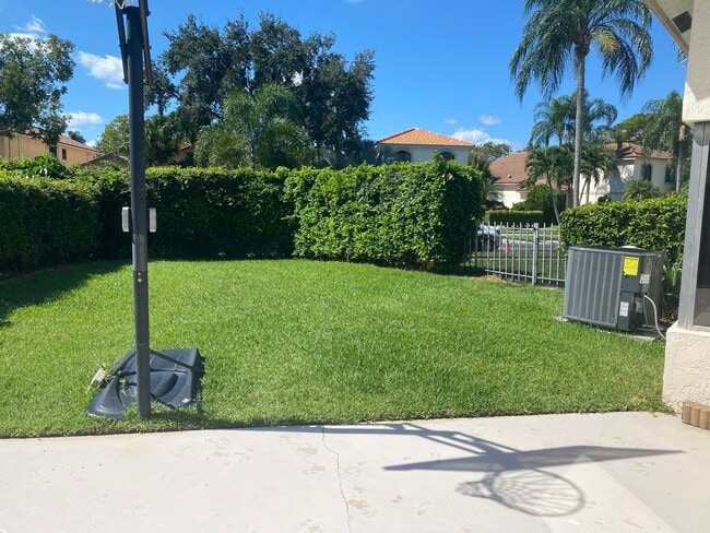 Building Photo - 10521 Mendocino Ln