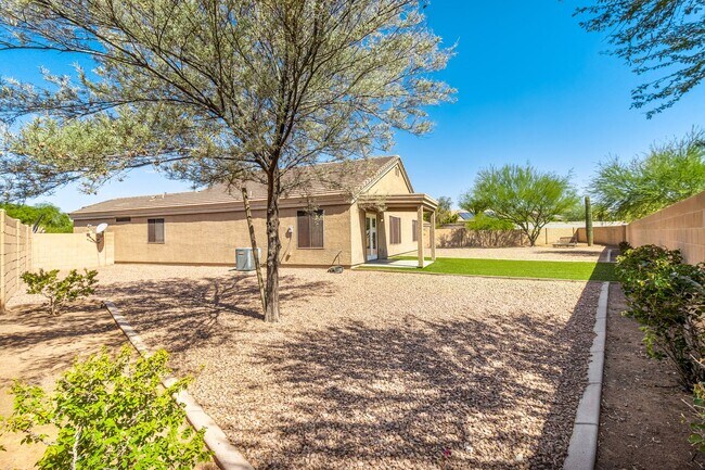 Building Photo - Big, Bright & Built for Comfortable Living!