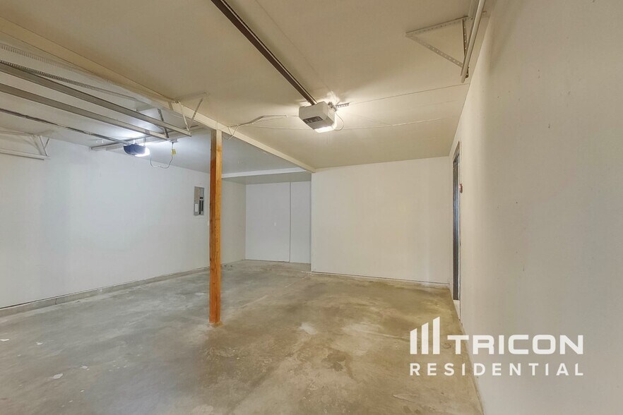 Building Photo - 6217 Old Mill Cir