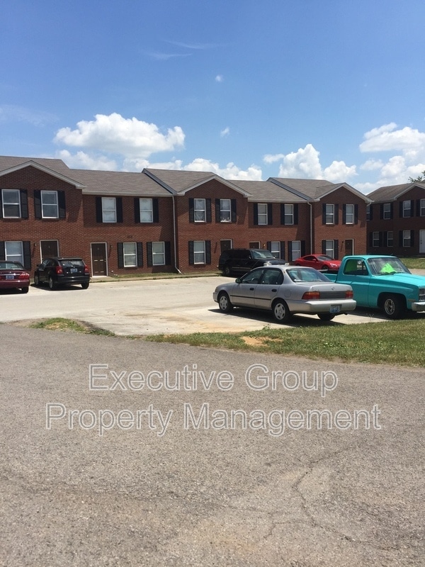 Primary Photo - 1115 Crowne Pointe Dr