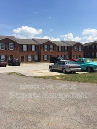 Building Photo - 1113 Crowne Pointe Dr