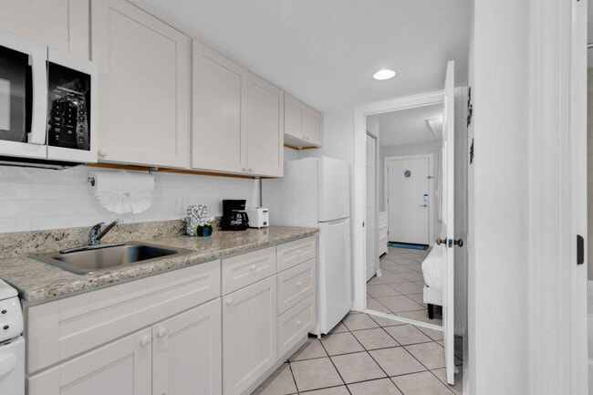 Building Photo - 2001 S Ocean Blvd