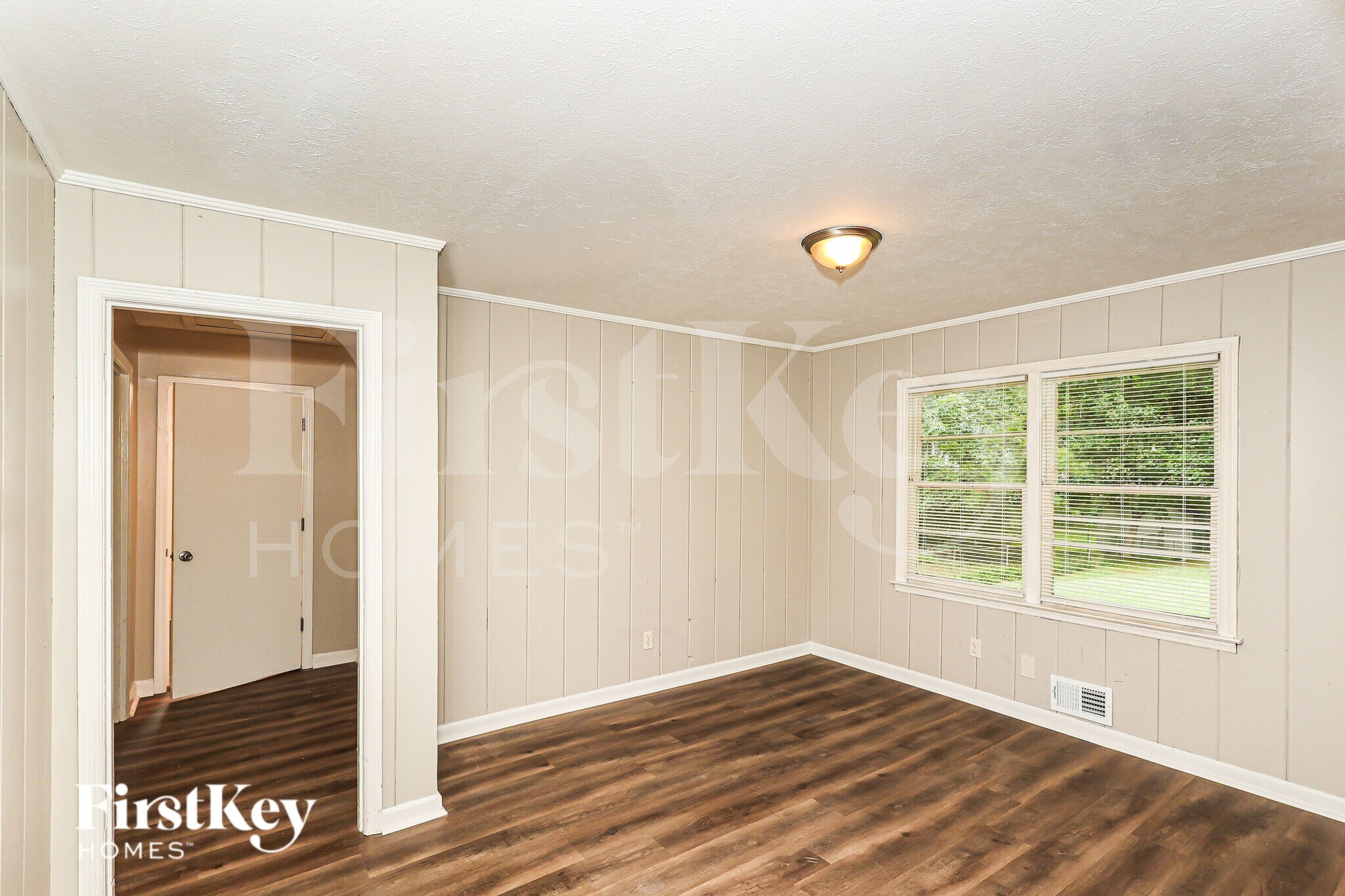 Building Photo - 1114 Indale Pl SW