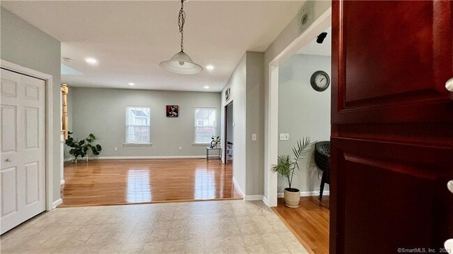 Building Photo - 6 Schoolhouse Landing