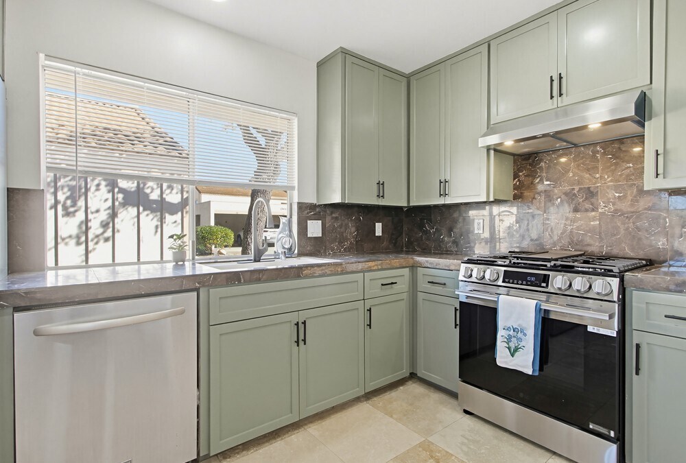 Building Photo - 17440 Plaza Cerado