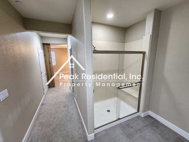Building Photo - 3089 Octave Ave