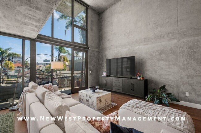 Building Photo - Spectacular Little Italy Loft at Doma, 2 Parking Spaces! Small Pet OK!