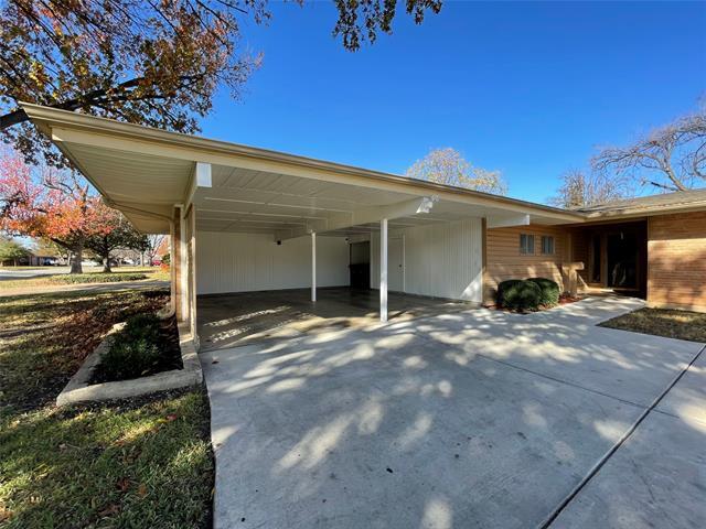 Building Photo - 4616 Fawn Dr