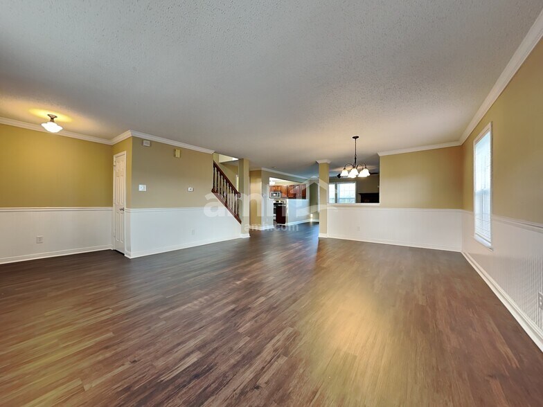 Building Photo - 13467 Allegiance Dr