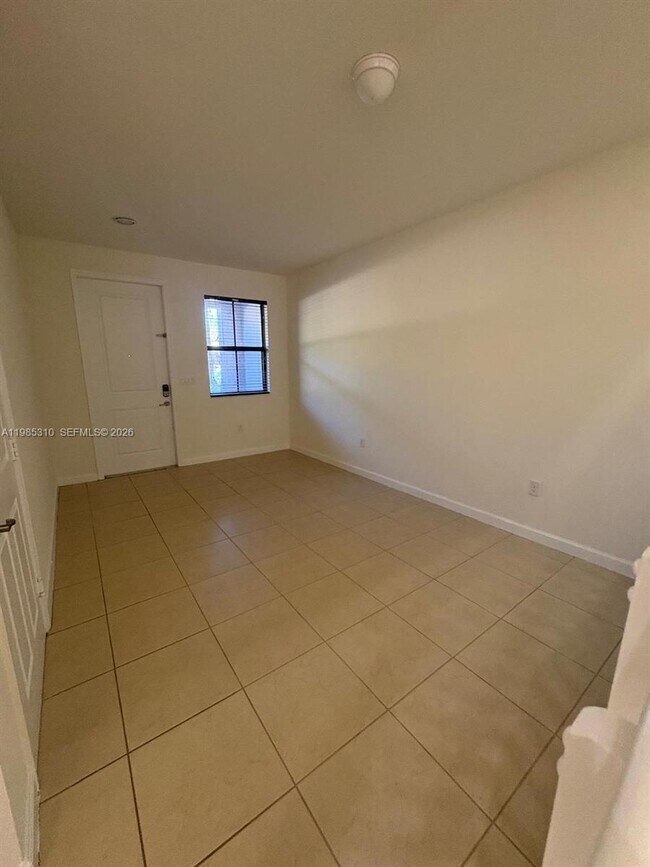 Building Photo - 11834 SW 151 Ave