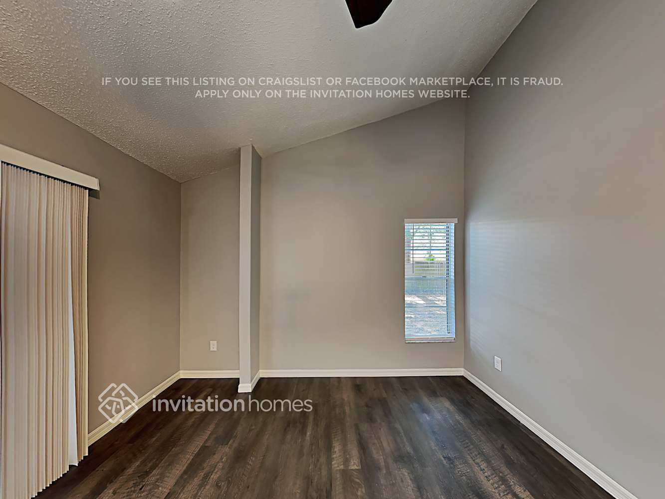 Building Photo - 15111 Roundup Dr