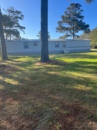 Building Photo - 3-Bedroom, 2-Bath Mobile Home in Wanchese