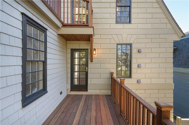 Building Photo - 108 Prospect Hill St