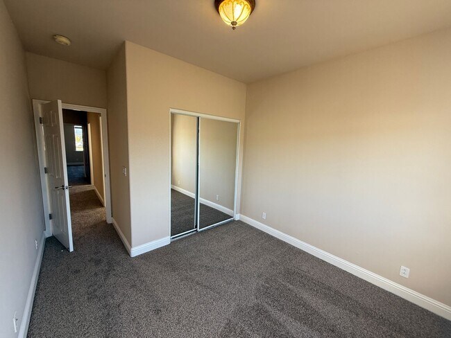 Building Photo - $4695 - Beautiful 5 Bedroom 3 Bath Home wi...