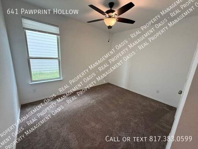 Building Photo - 641 Pawprint Holw