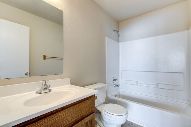 Building Photo - Two Bedroom, Two Bathroom Townhome near La...