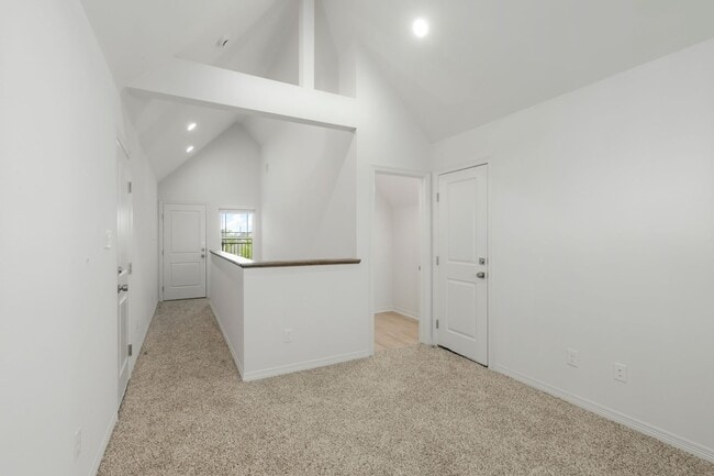 Building Photo - Brand New 6 Bed, 6.5 Bath, 3 Story Townhomes w/ Bonus Room & Balcony!