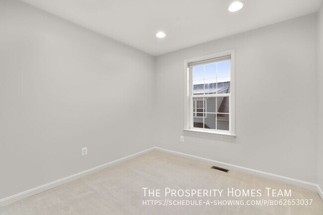 Building Photo - 7207 Barry Ln