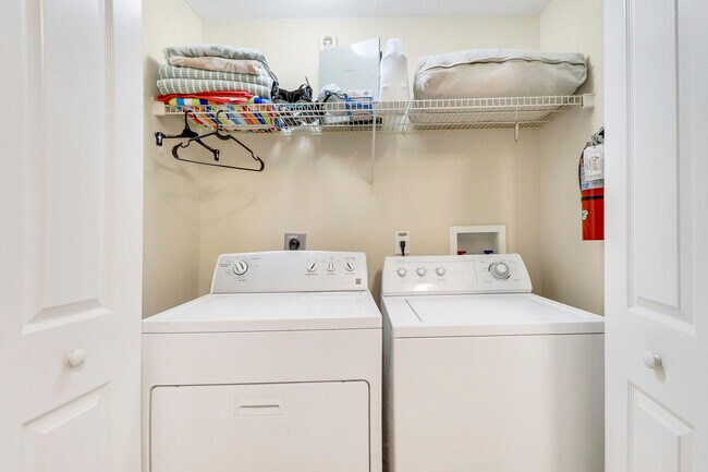 Building Photo - 275 Murcia Dr