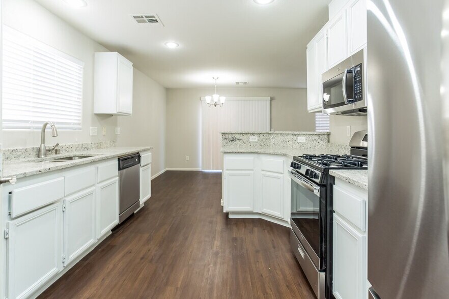 Building Photo - 8417 Warthen Meadows St