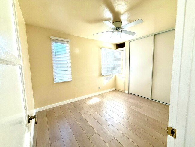 Building Photo - Palladian - S. Elman Street