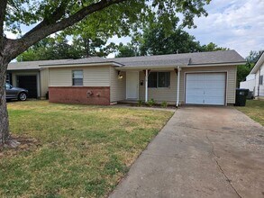 Building Photo - (3) Bed/(1) Bath in Core Norman! Pet Negotiable!