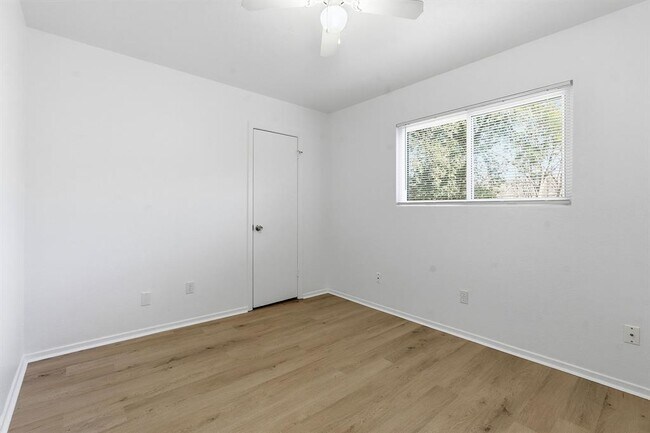 Building Photo - 7717 Elderberry Dr