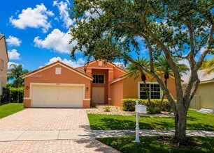 Building Photo - 1041 Cedar Falls Dr