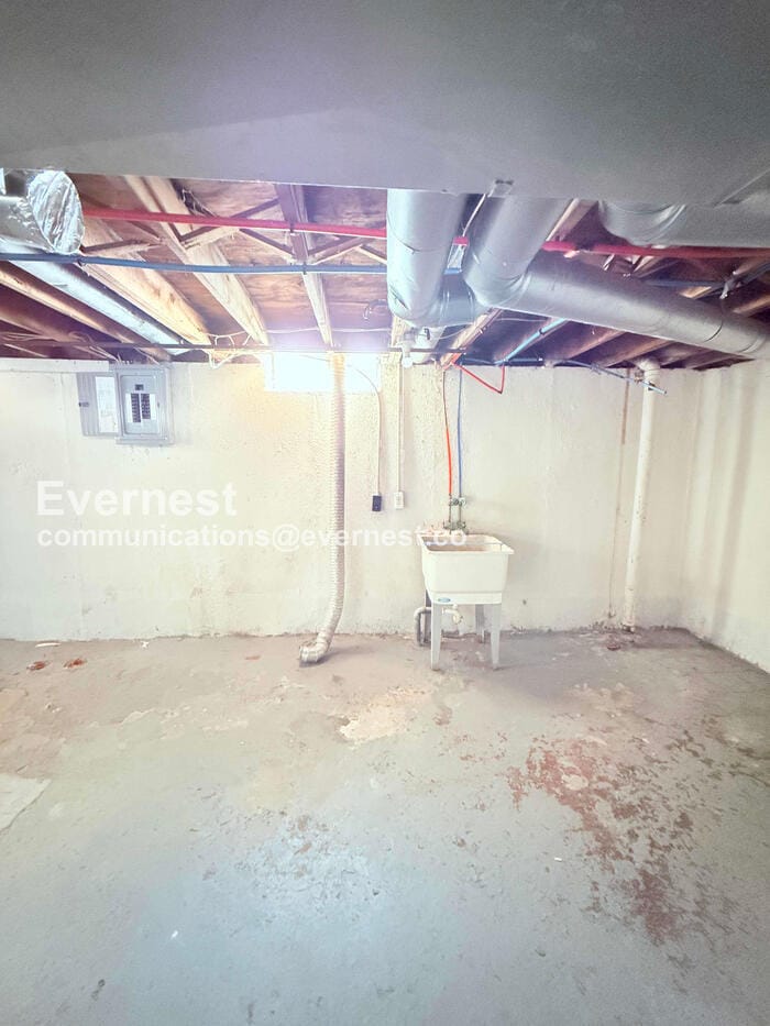 Building Photo - 14504 St Marys St