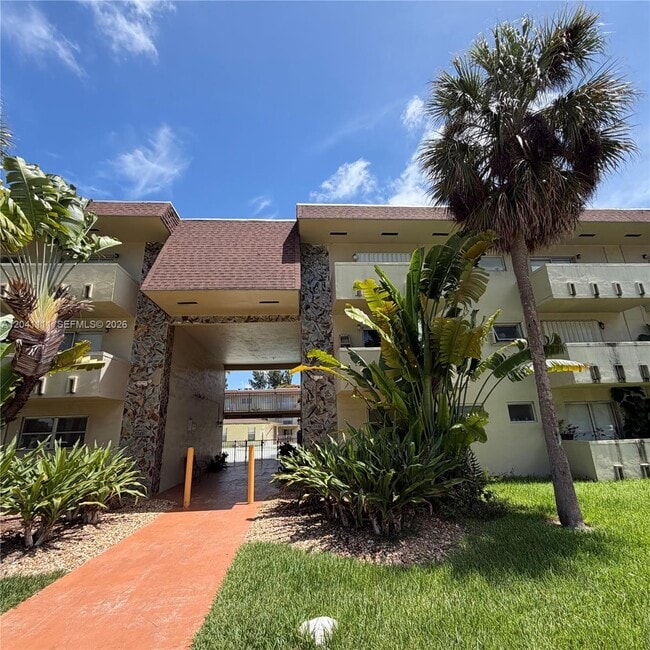 Building Photo - 7505 SW 82nd St