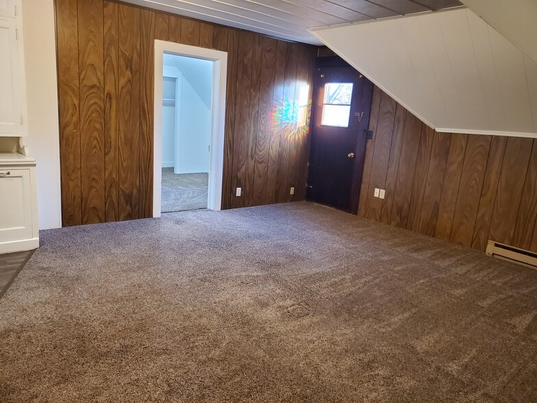 Building Photo - 1719 1/2 N Oneida St