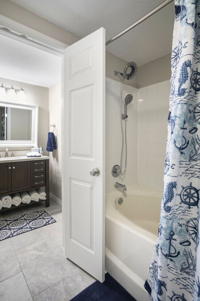 Building Photo - ** THE TIDES AT PELCIAN LANDING ** 2 BED /...