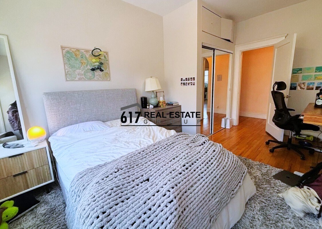 Building Photo - 399 Washington St