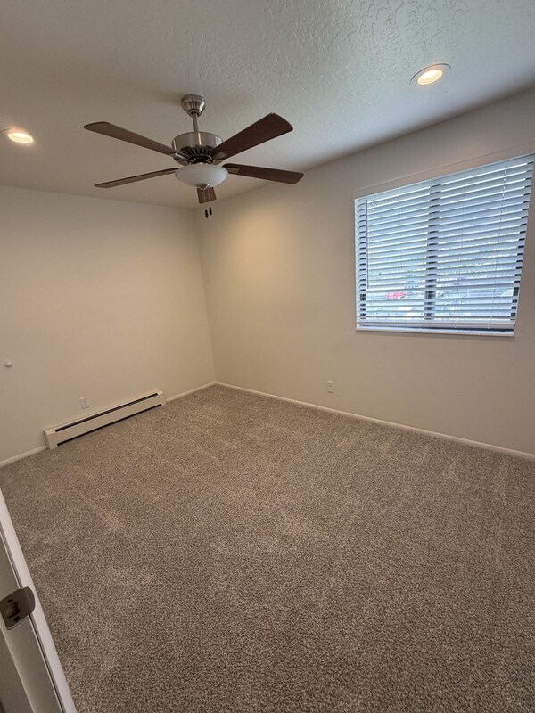 Building Photo - 1156 N 200 W